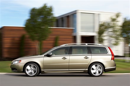 Volvo V70 and S80 available with four-cylinder petrol and diesel engines