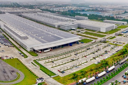 Volvo Cars starts Chinese production of XC40 compact SUV in multi-brand Luqiao plant