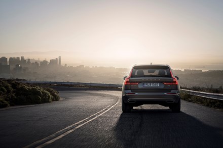 Volvo Cars aims to transform retail business with integrated online/offline consumer experience