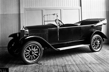 1927 - 2007: 80 anni insieme alle auto Volvo