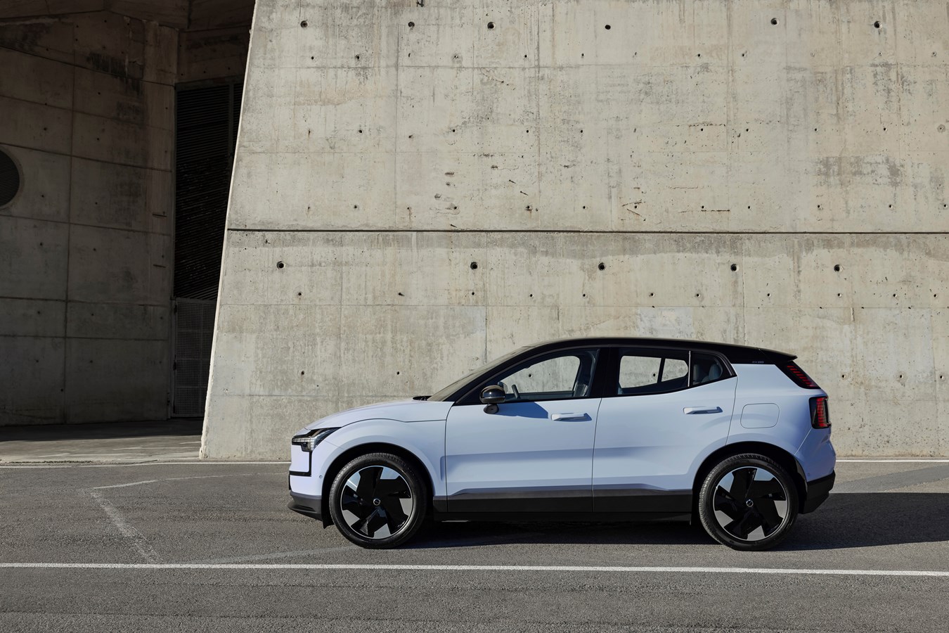 Volvo Cars reports new global sales record in 2023