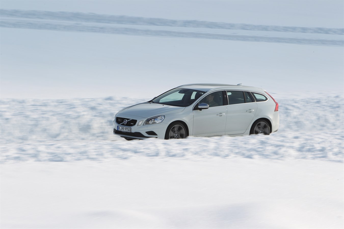 Volvo V60 R-Design im Schnee