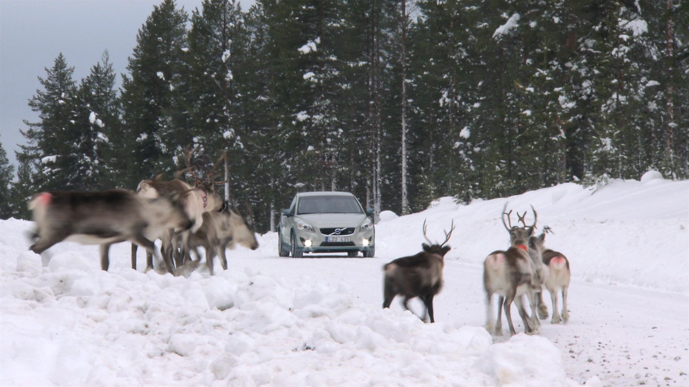 Volvo C30 Electric vintertestas utanför Kiruna - Video Still