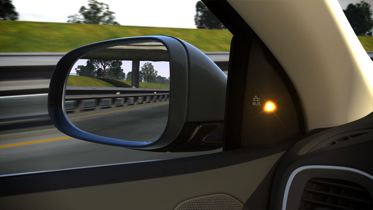 Der neue Volvo V40: Weiterentwickeltes Blind Spot Information System (BLIS) - Video Standbild