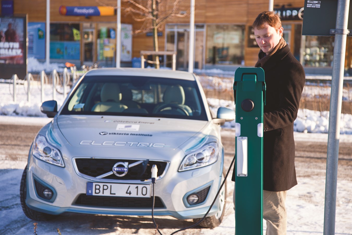 Smart research project on charging of electric cars