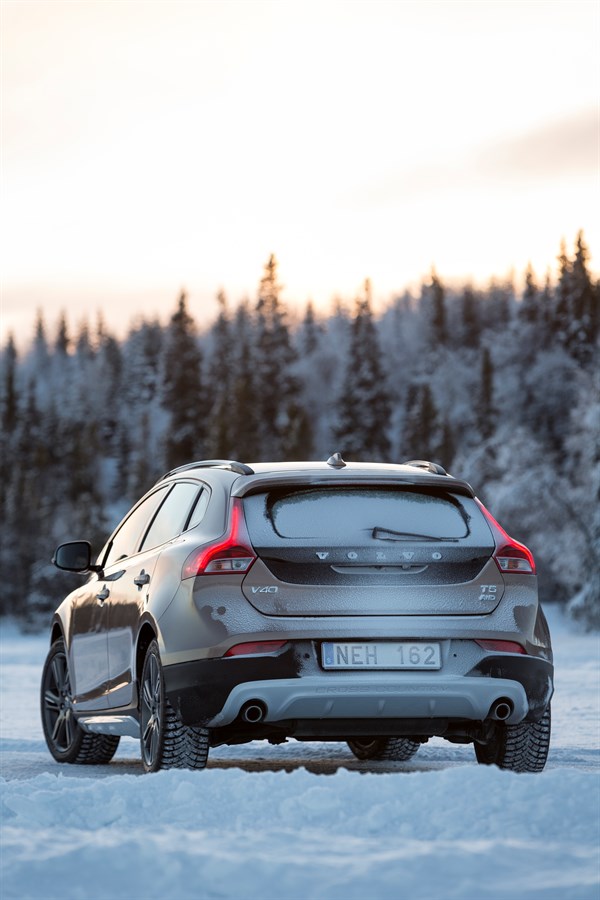 The all-new Volvo V40 Cross Country in northern Sweden