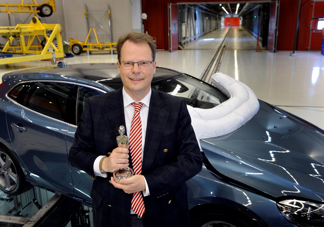 11. Internet Auto Award des Magazins AutoScout24: Fußgänger-Airbag von Volvo gewinnt Zukunfts-Sonderpreis