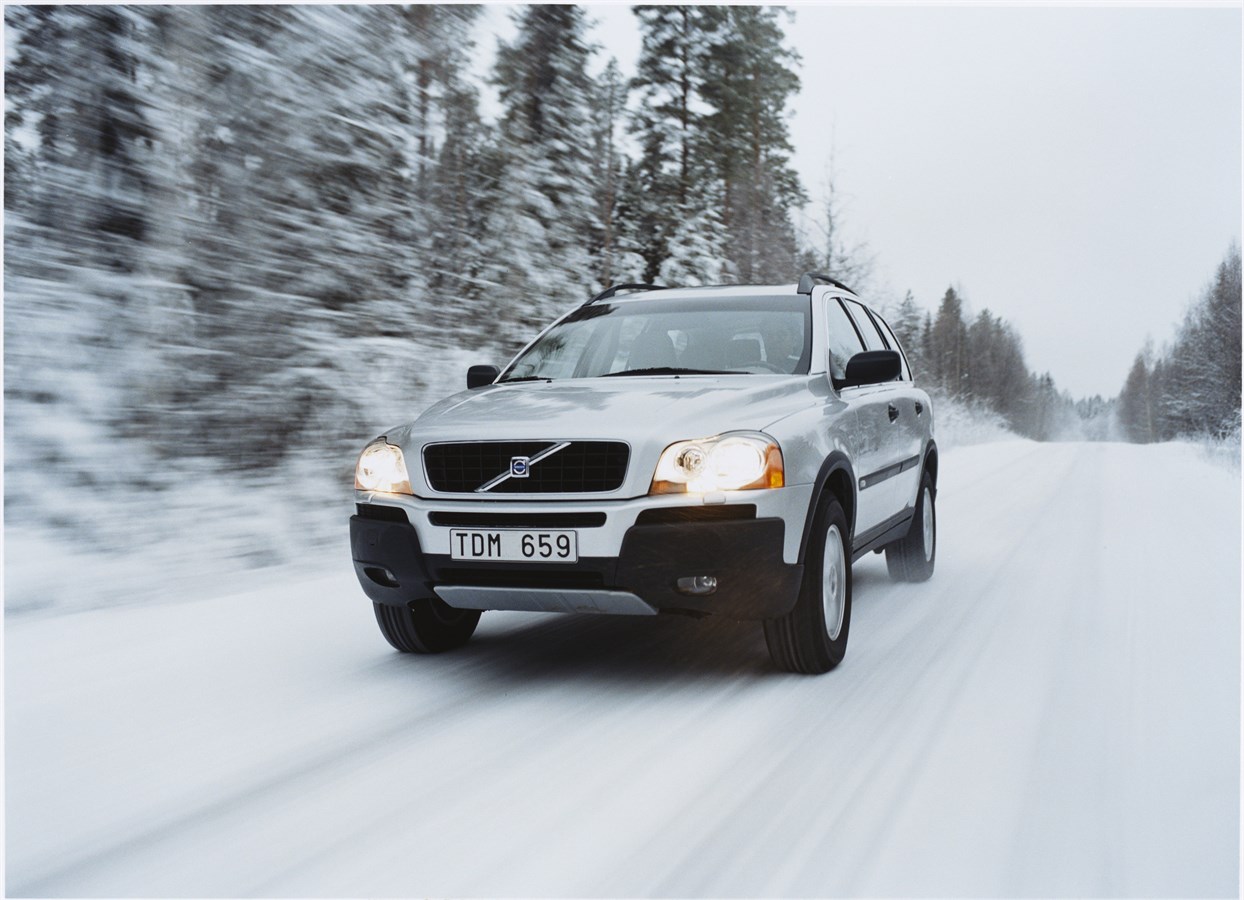 Volvo XC90 - Winter Driving