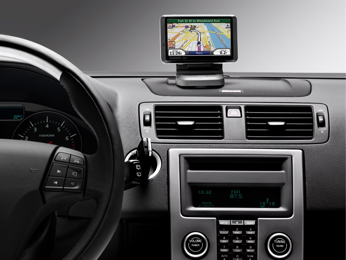 Smart, portable Garmin navigation system fits new Volvo cars Volvo Cars Global Media Newsroom