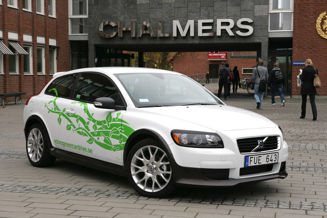 Volvo Green Car Drive