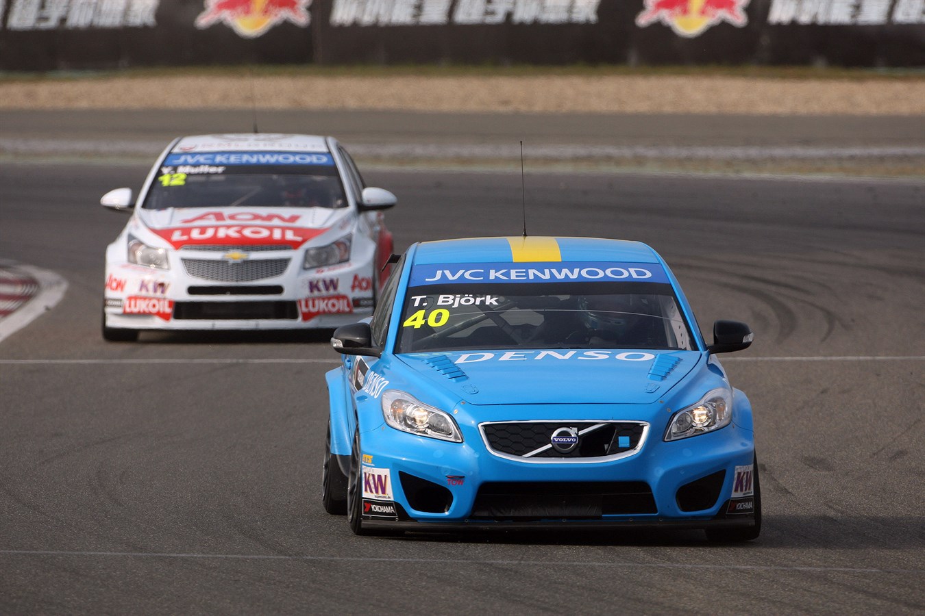 Tough but competitive WTCC weekend for Volvo Polestar Racing in China