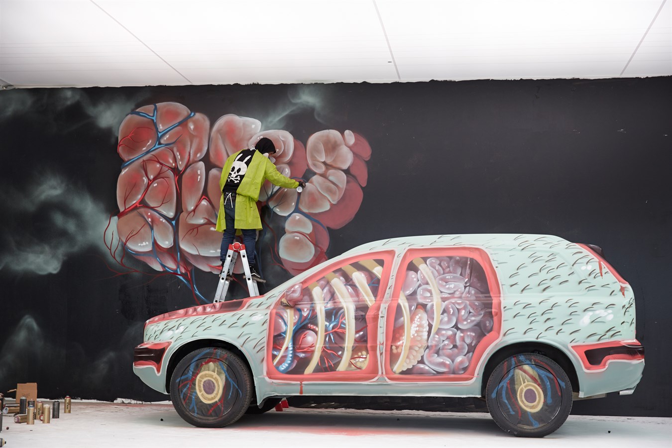 Der Wiener Street Art Künstler Nychos bei der Volvo Art Session 2014 in Zürich