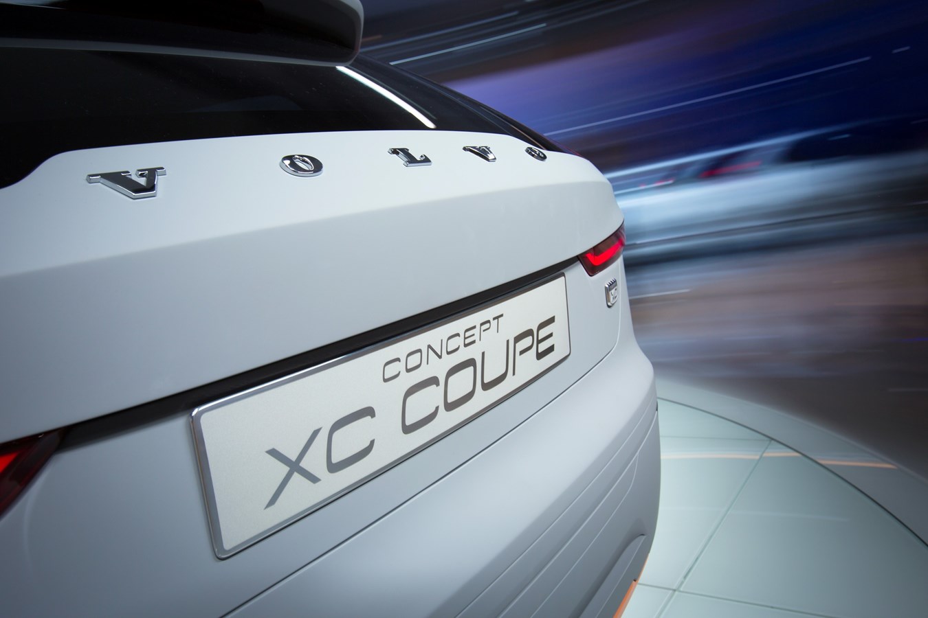 沃尔沃Concept XC Coupé荣获2014底特律车展最佳概念车设计大奖