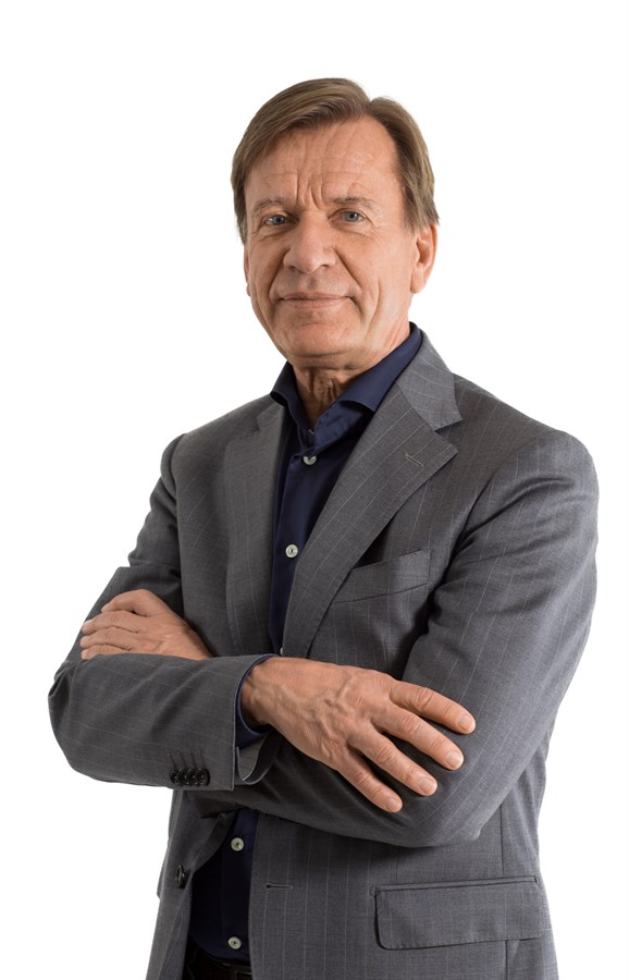 Håkan Samuelsson - President & CEO