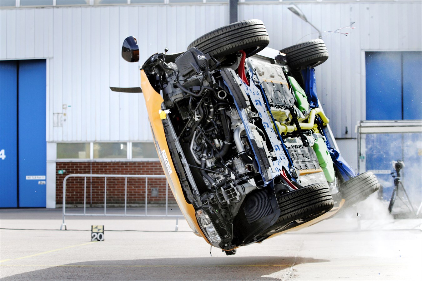 The all-new Volvo XC90 – rollover crash test