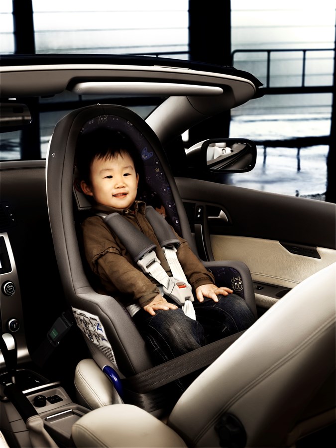 Volvo rear facing child seat
