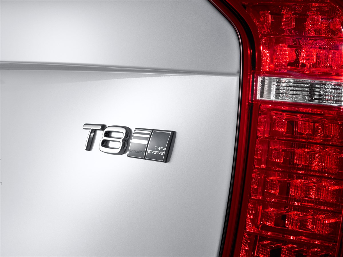 The all-new Volvo XC90 - T8 badge