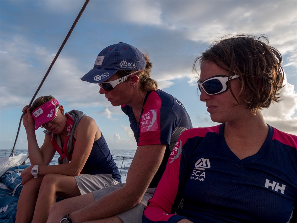 In salvo l'equipaggio di Team Vestas Wind - Corinna Halloran/Team SCA/Volvo Ocean Race