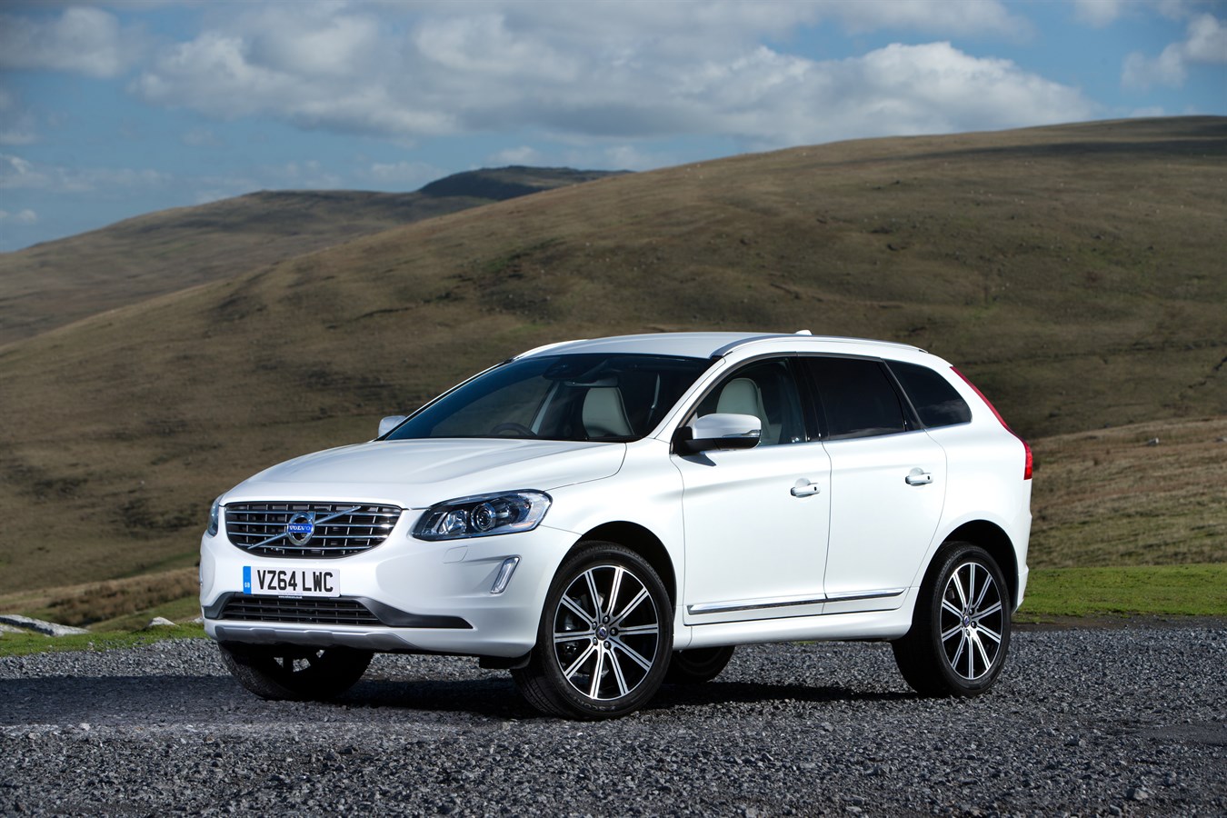 Front, three-quarter, static image of the Volvo XC60