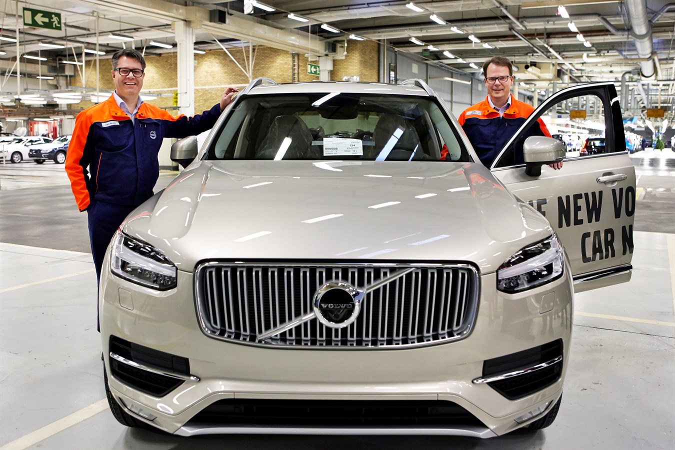 Lars Wrebo and Peter Mertens with the first series-produced new Volvo XC90
