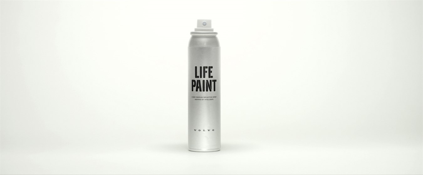 VOLVO CARS LIFEPAINT HELPS CYCLISTS BE SEEN WHEN SUMMERTIME ENDS