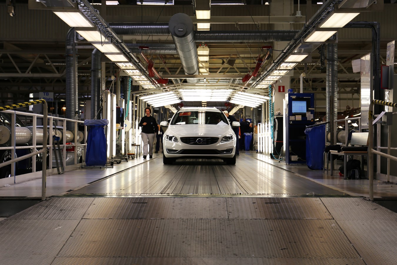 7 000 000:e Volvon rullar av produktionsbandet