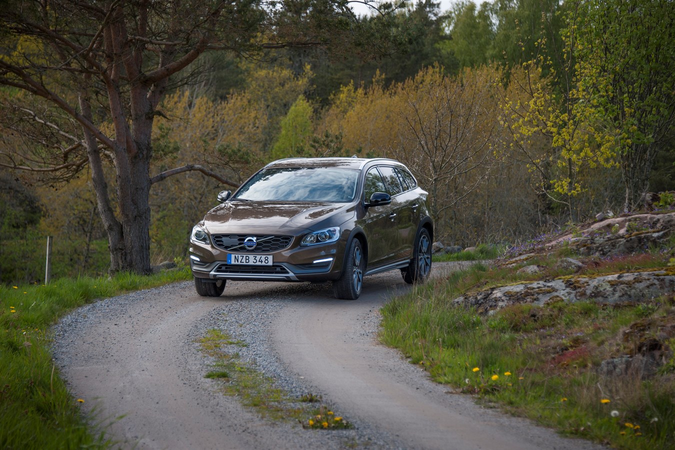 Volvo V60 Cross Country - model year 2016