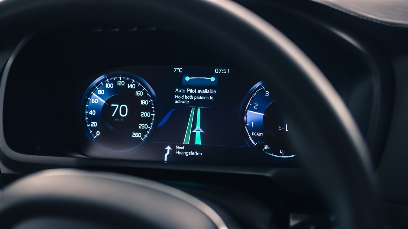 Volvo IntelliSafe Auto Pilot