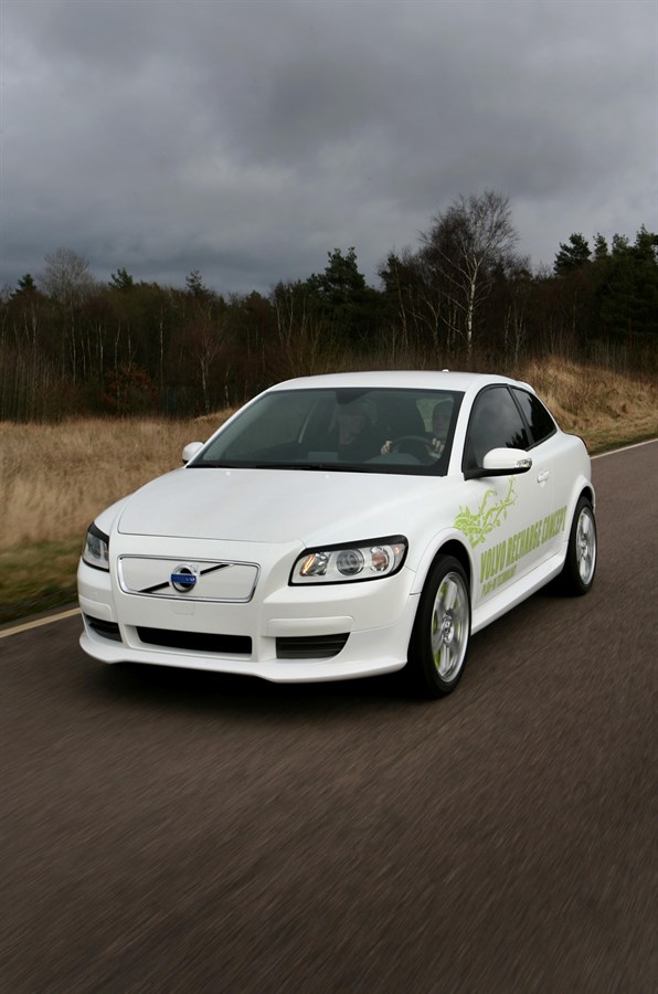 Volvo ReCharge Concept, a plug-in hybrid