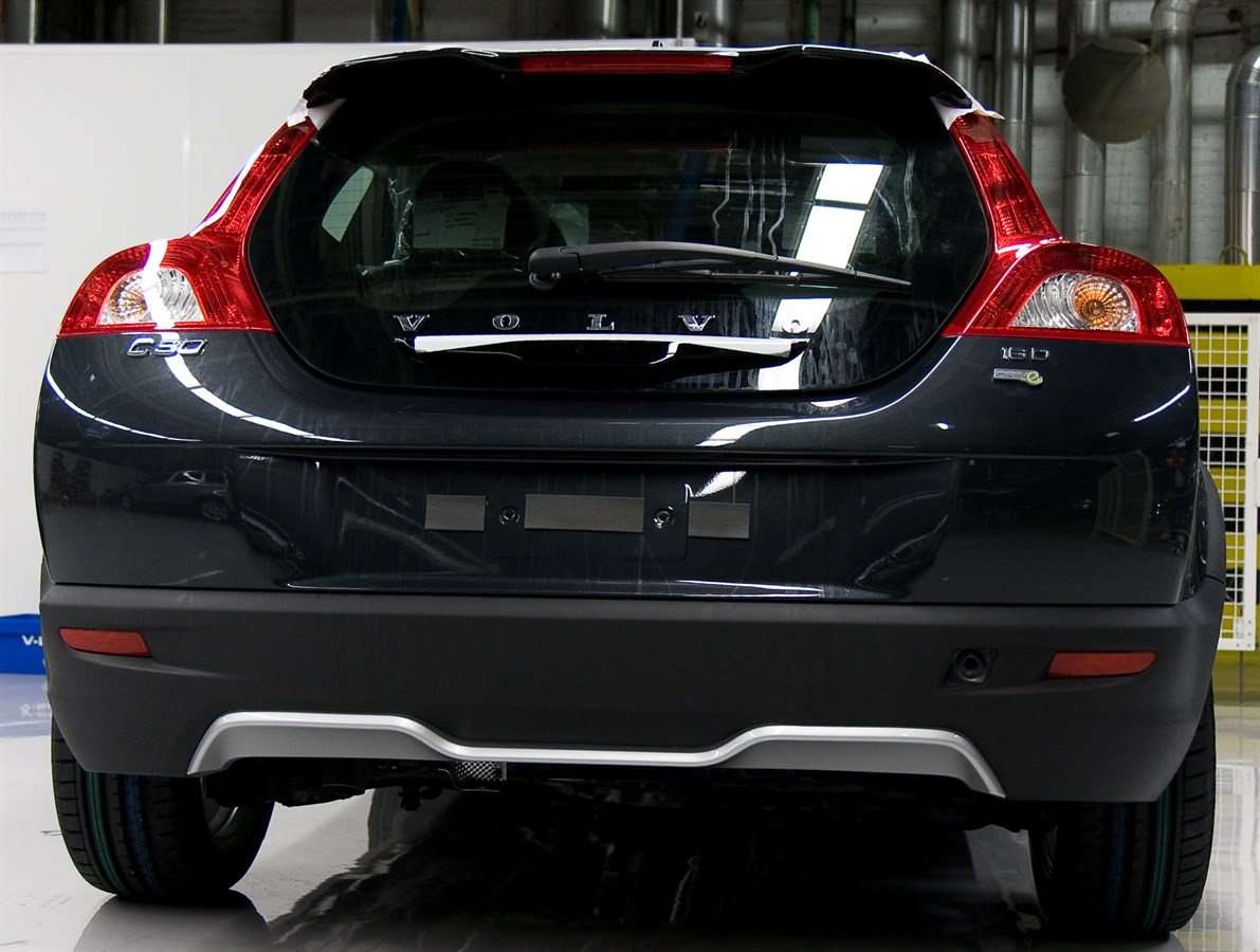 The first Volvo C30 1.6D DRIVe has now been produced in Volvo Cars Ghent plant