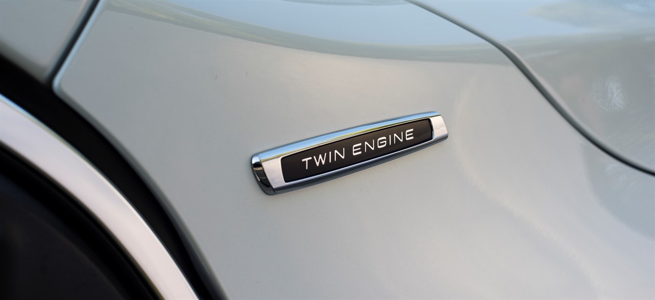 Volvo V60 Twin Engine - model year 2016