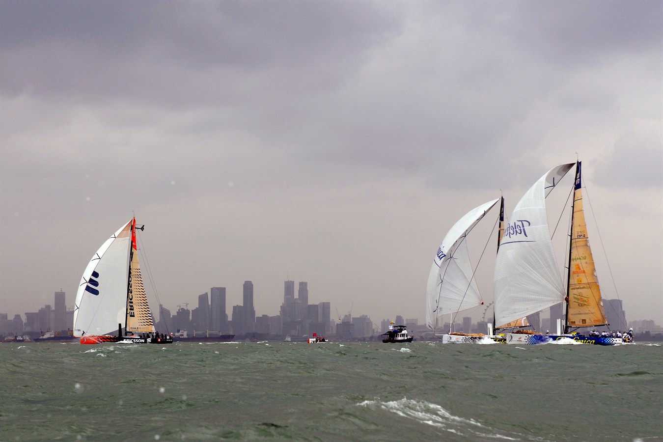 The fleet of Volvo Open 70's battle around the short course for the Singapore In-Port Races.