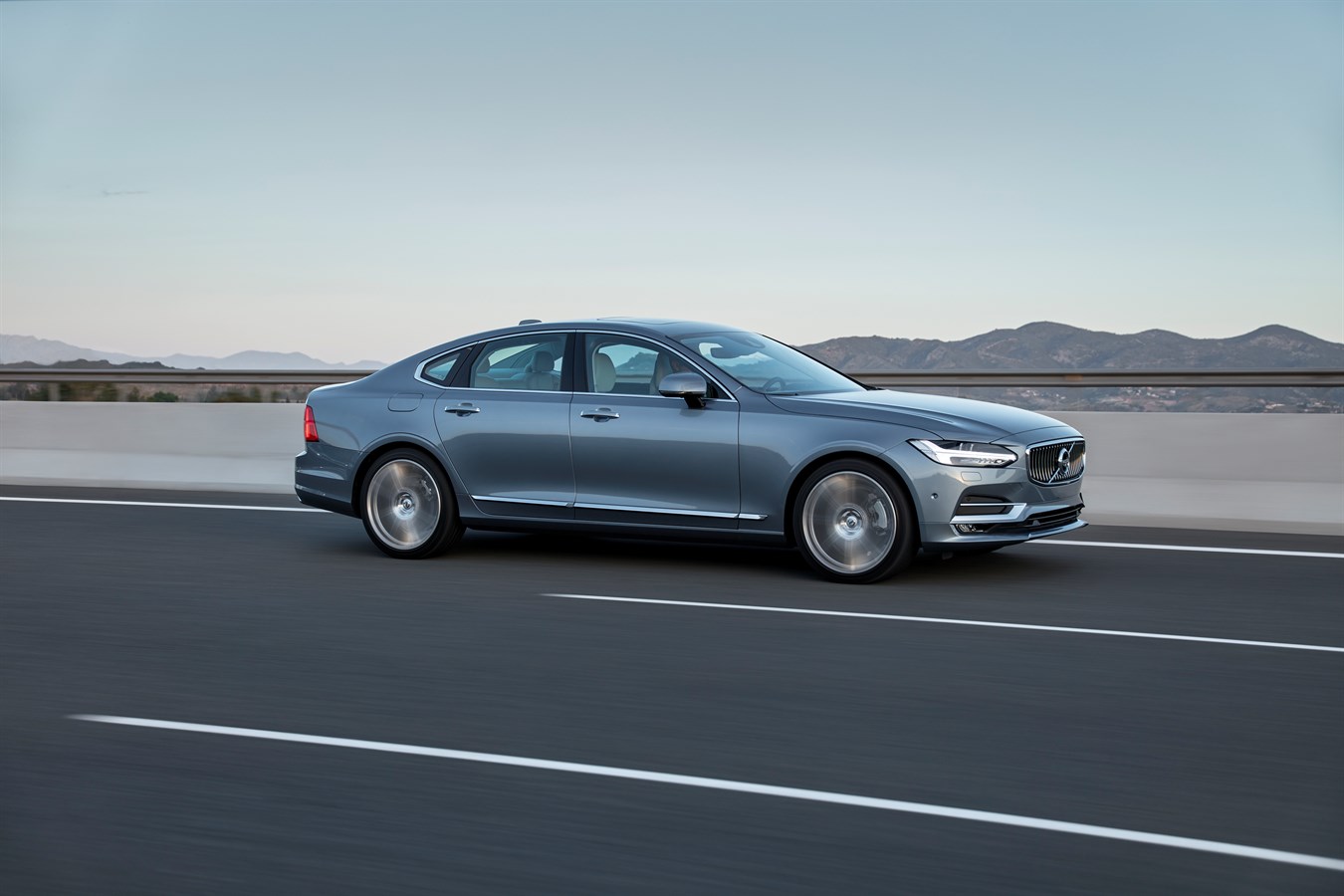 New Volvo S90 location driving