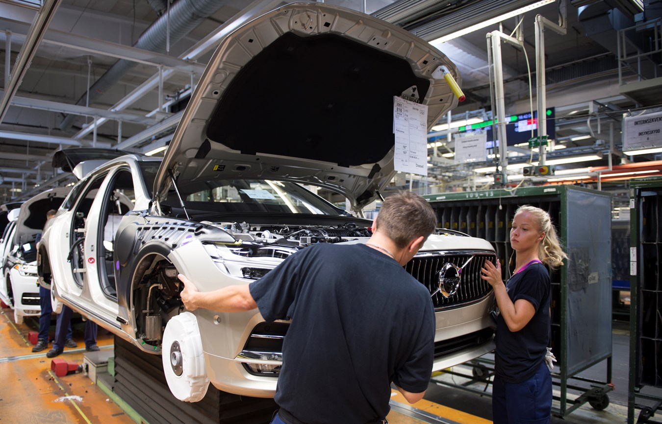 Start of production of new Volvo V90 premium estate