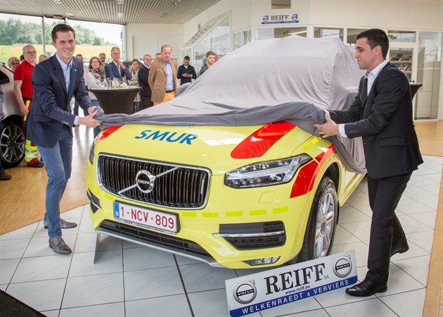 Le premier nouveau Volvo XC90 transformé en véhicule d’intervention SMUR a été livré à l’hôpital St Nikolaus d’Eupen.