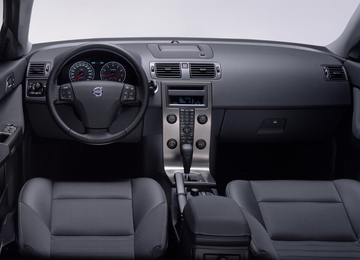 The All New Volvo S40 Innovative Interior With Large Car