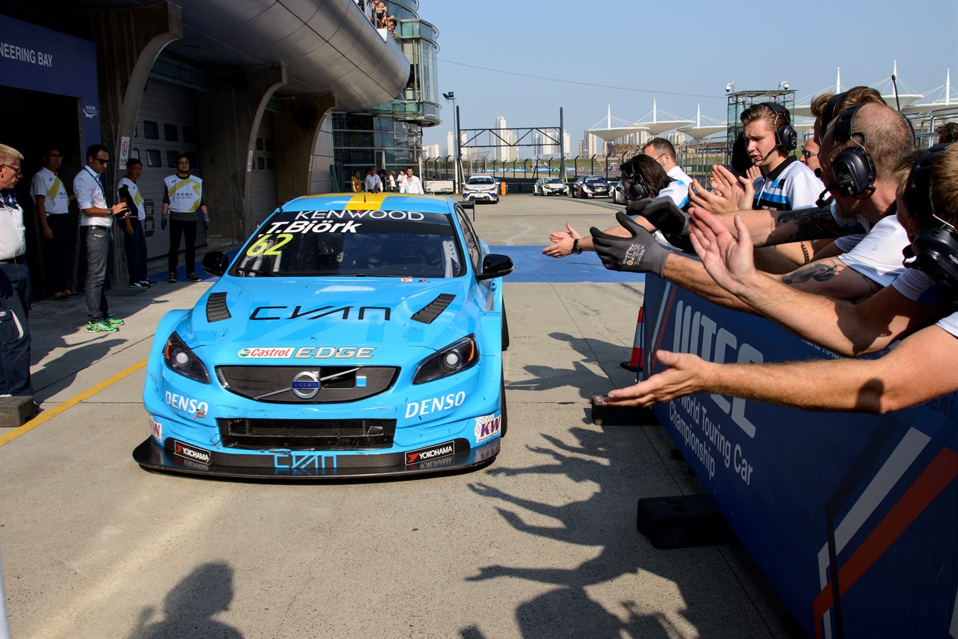 Thed Björk claims maiden WTCC victory on a historic weekend for Polestar Cyan Racing