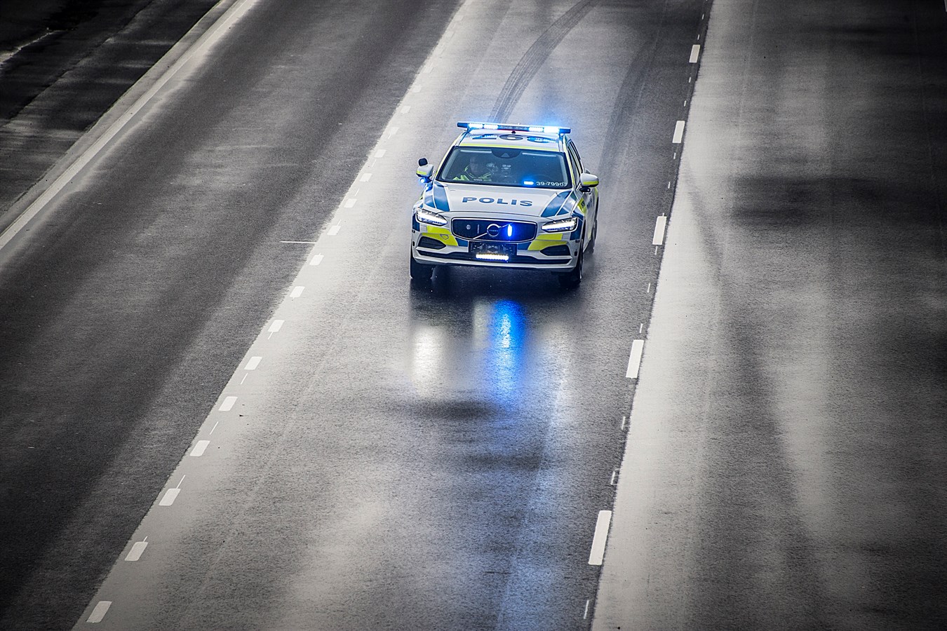 Volvo V90 as a police car