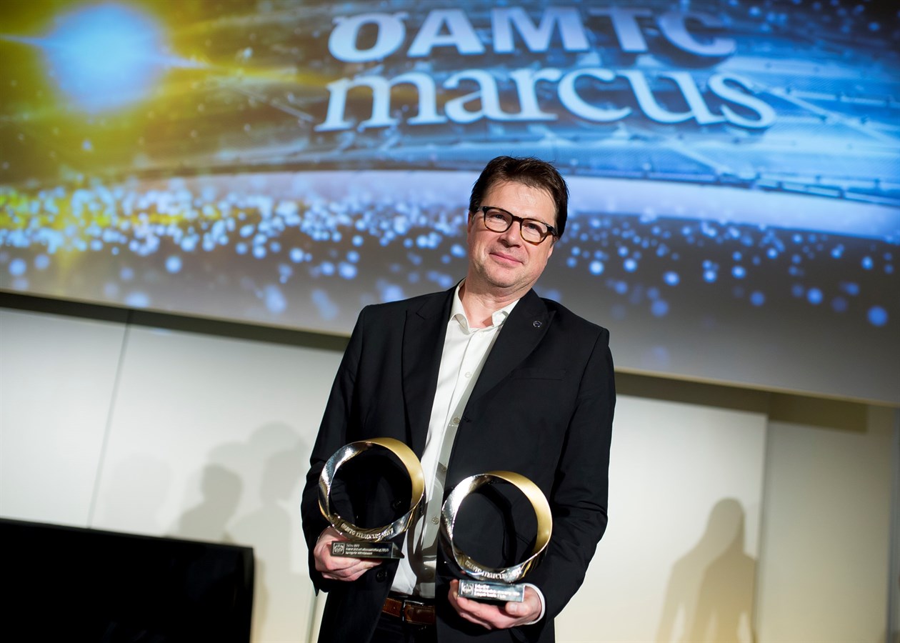 Loic Claude, MD Volvo Car Austria freut sich über die zwei Marcus-Awards für den S90 und V90