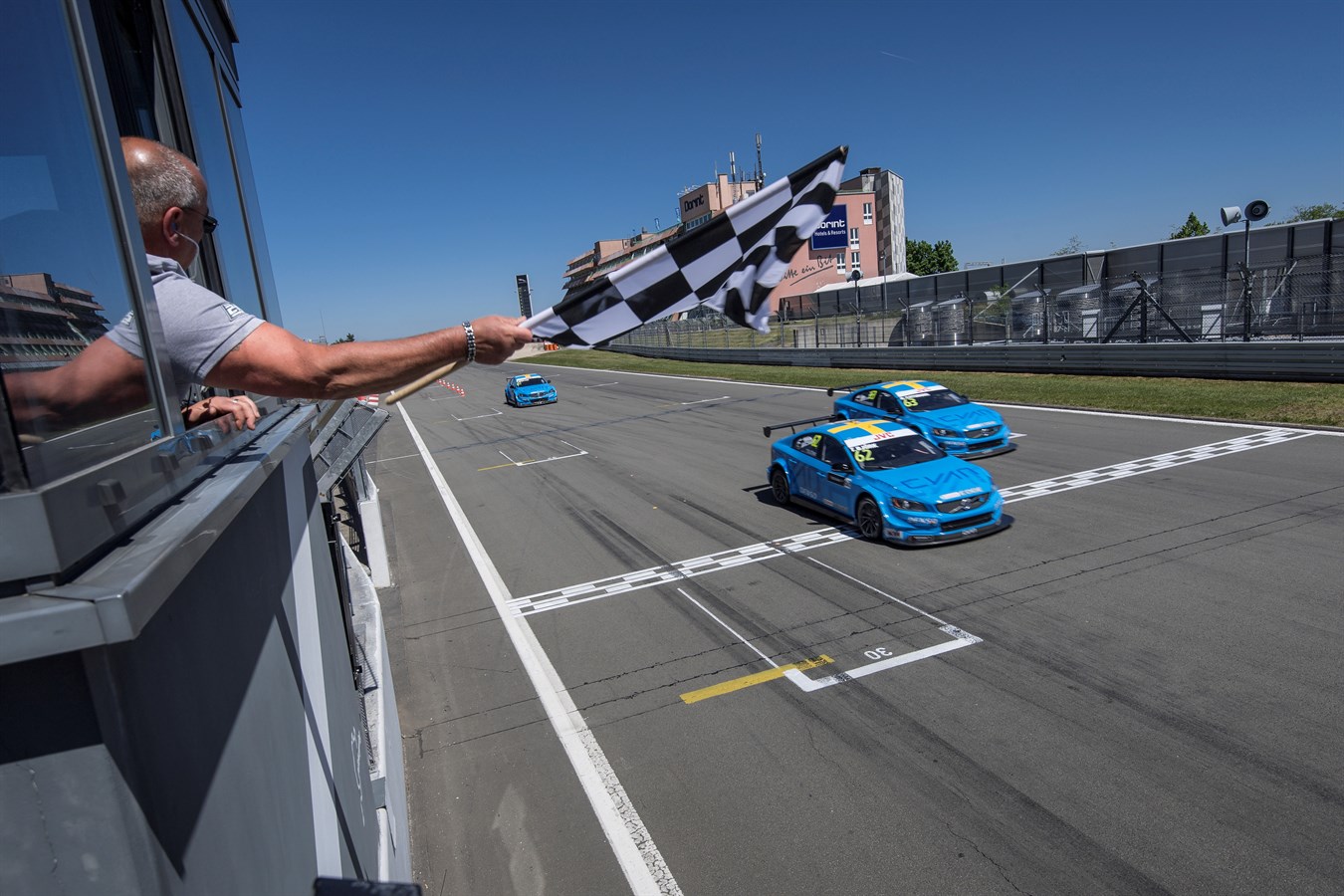 Extended WTCC points lead and lap record from Nürburgring qualifying