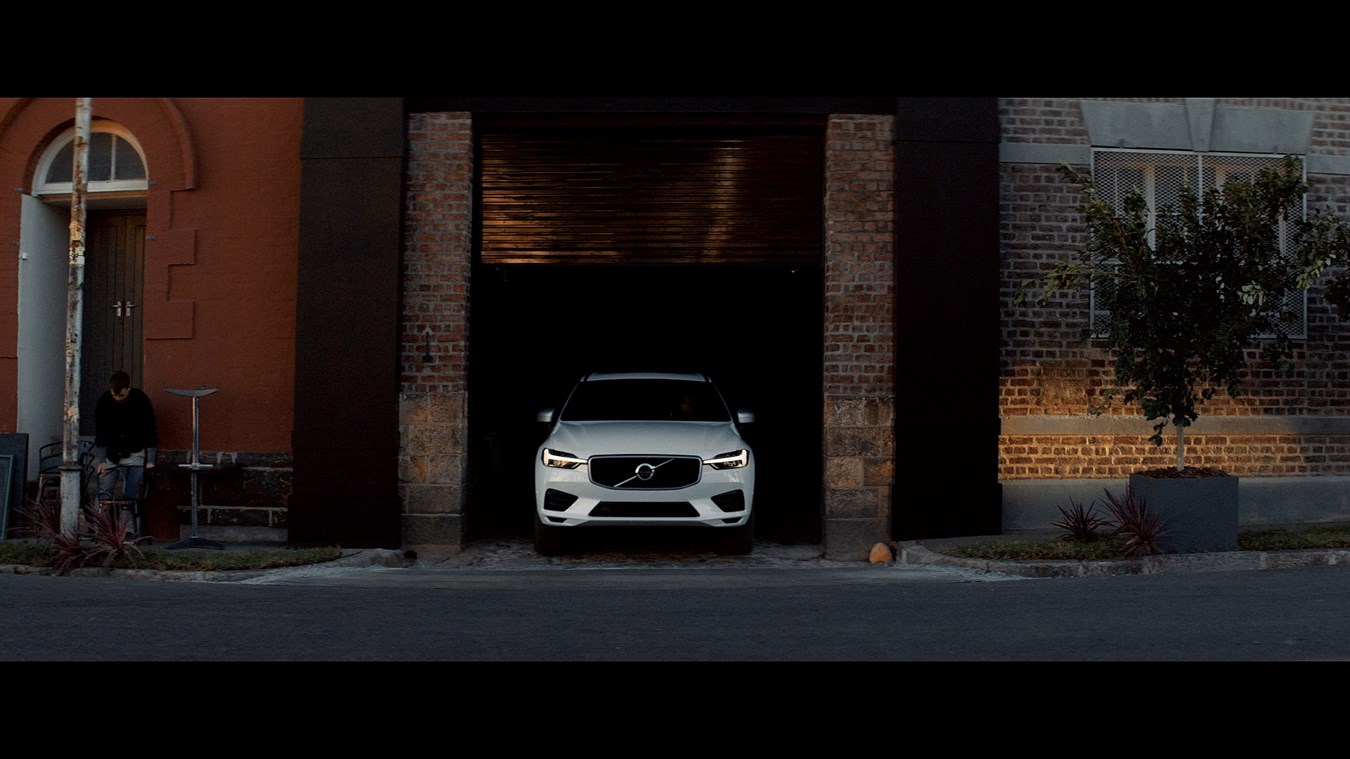 Film zum neuen Volvo XC60 präsentiert die menschliche Seite der Sicherheitstechnik
