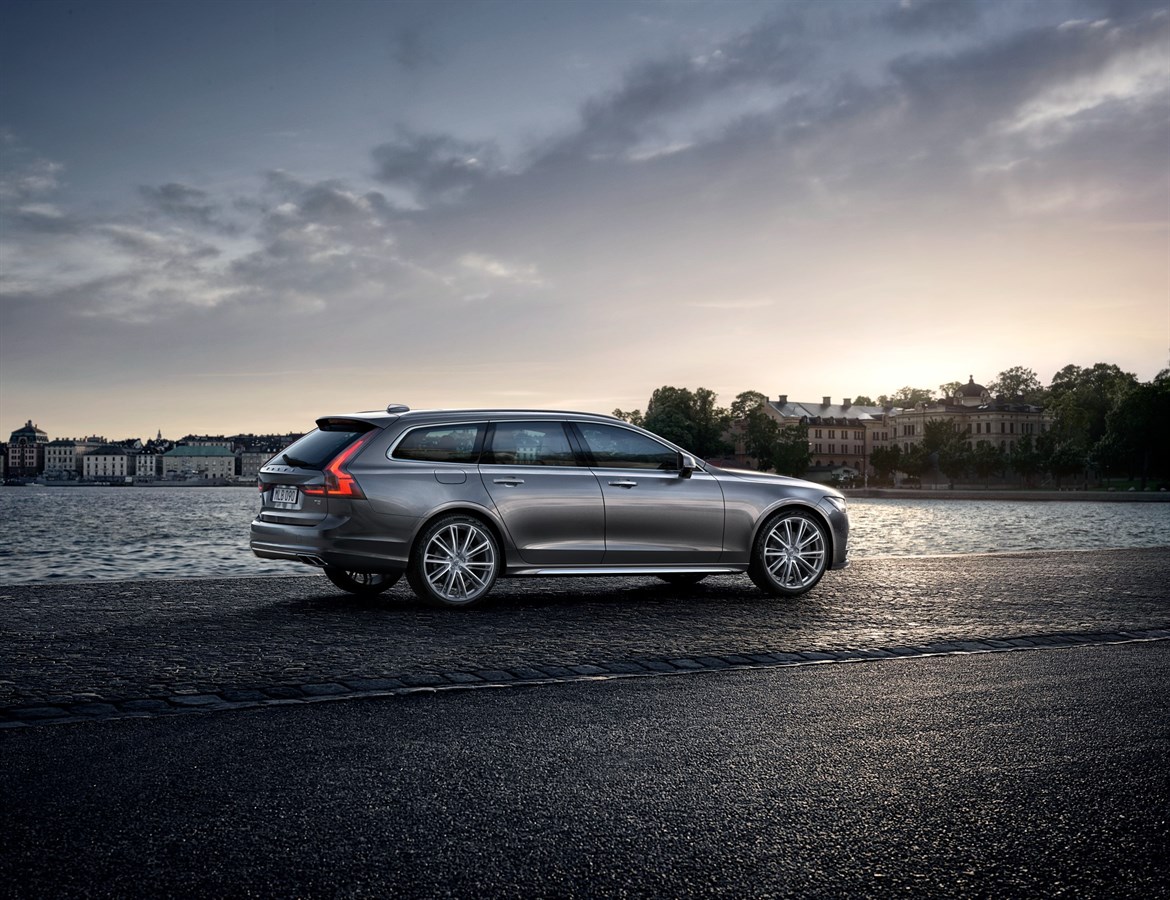 Volvo feiert Midsommar. Mit attraktiven Angeboten und Business Varianten für diverse Modelle