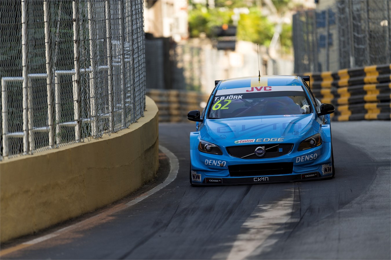 Thed Björk extends World Championship lead after first Macau street race