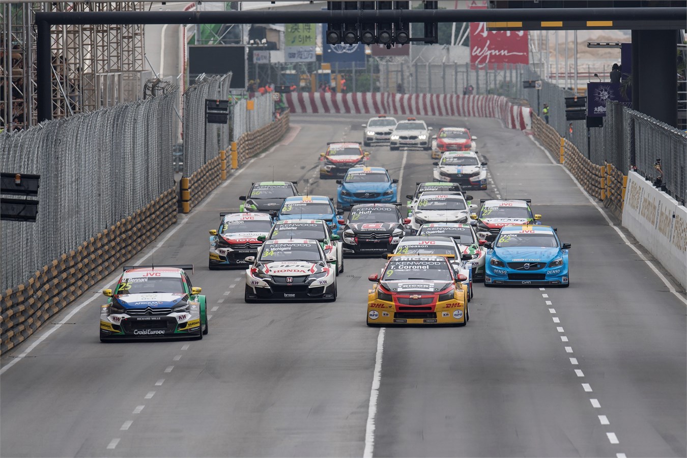Thed Björk extends World Championship lead after first Macau street race
