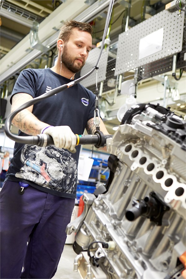 Assembly in Volvo Cars' engine factory in Skövde, Sweden
