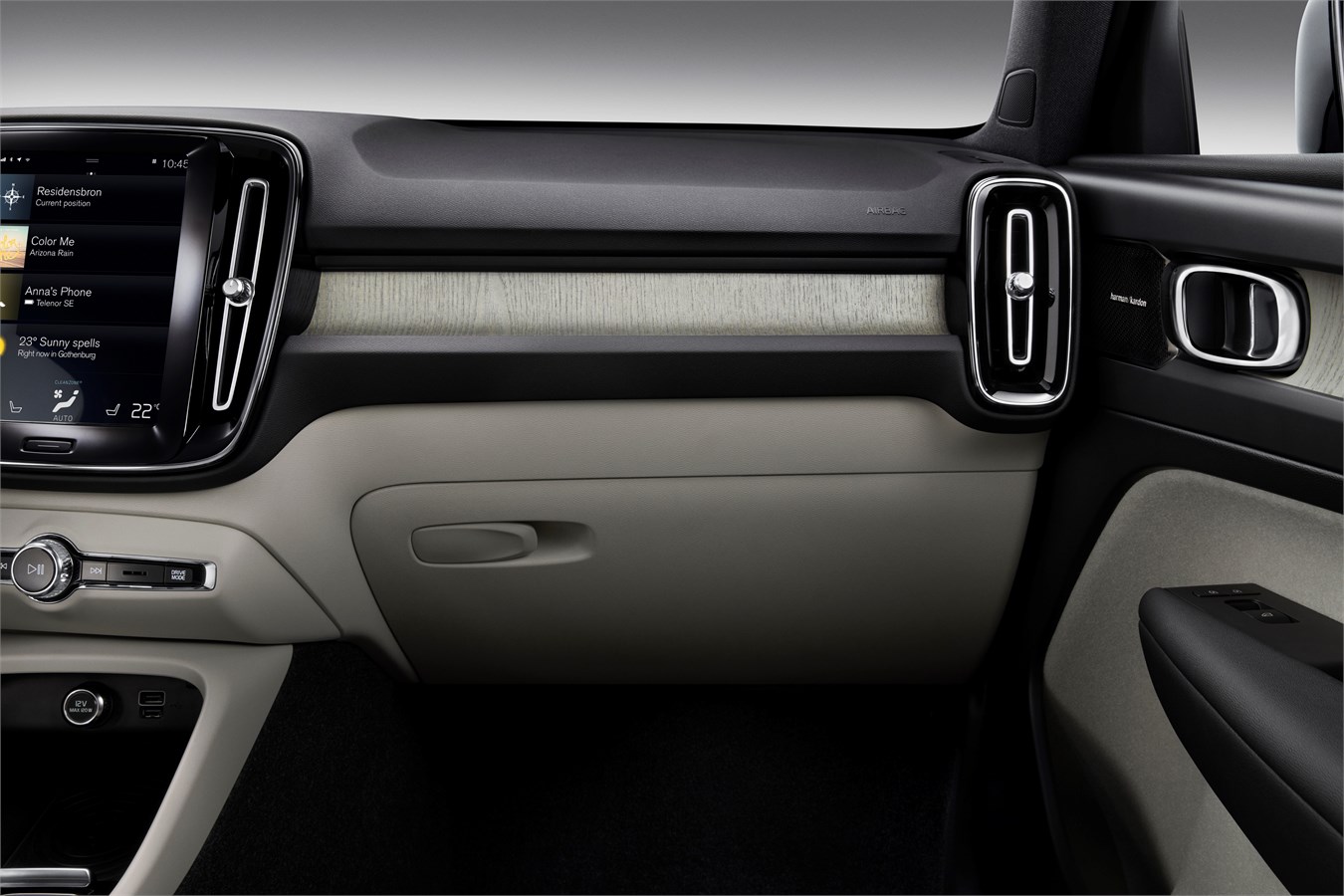 New Volvo XC40 Inscription - interior
