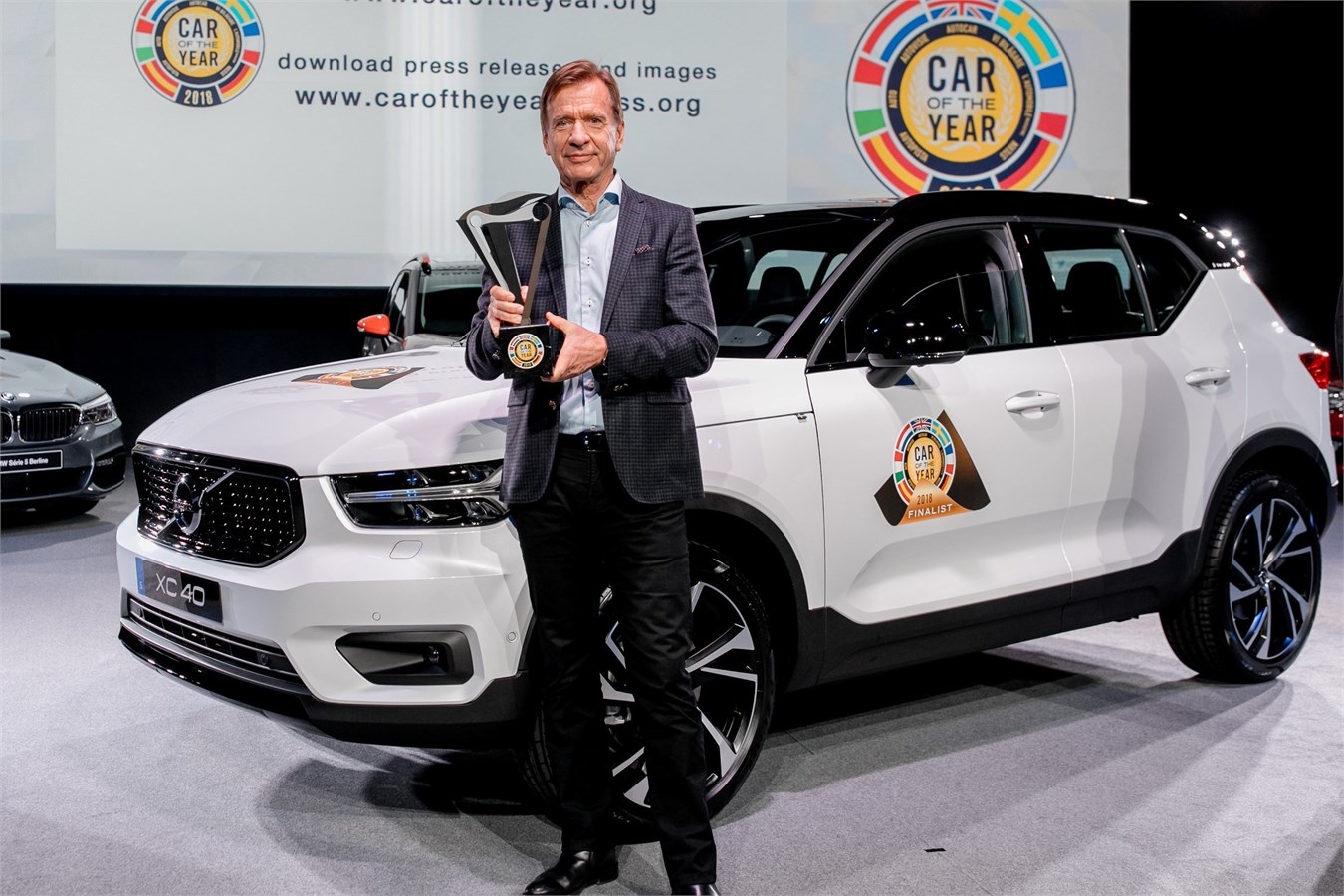 沃尔沃汽车集团总裁兼首席执行官汉肯·塞缪尔森先生领取“欧洲年度车”奖项