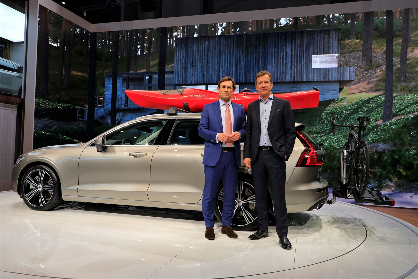 Volvo V60 - Lex Kerssemakers & Hakan Samuelsson, Volvo Cars, Salon de Genève - Mars 2018 - photo@Ace Team pour Volvo Car France