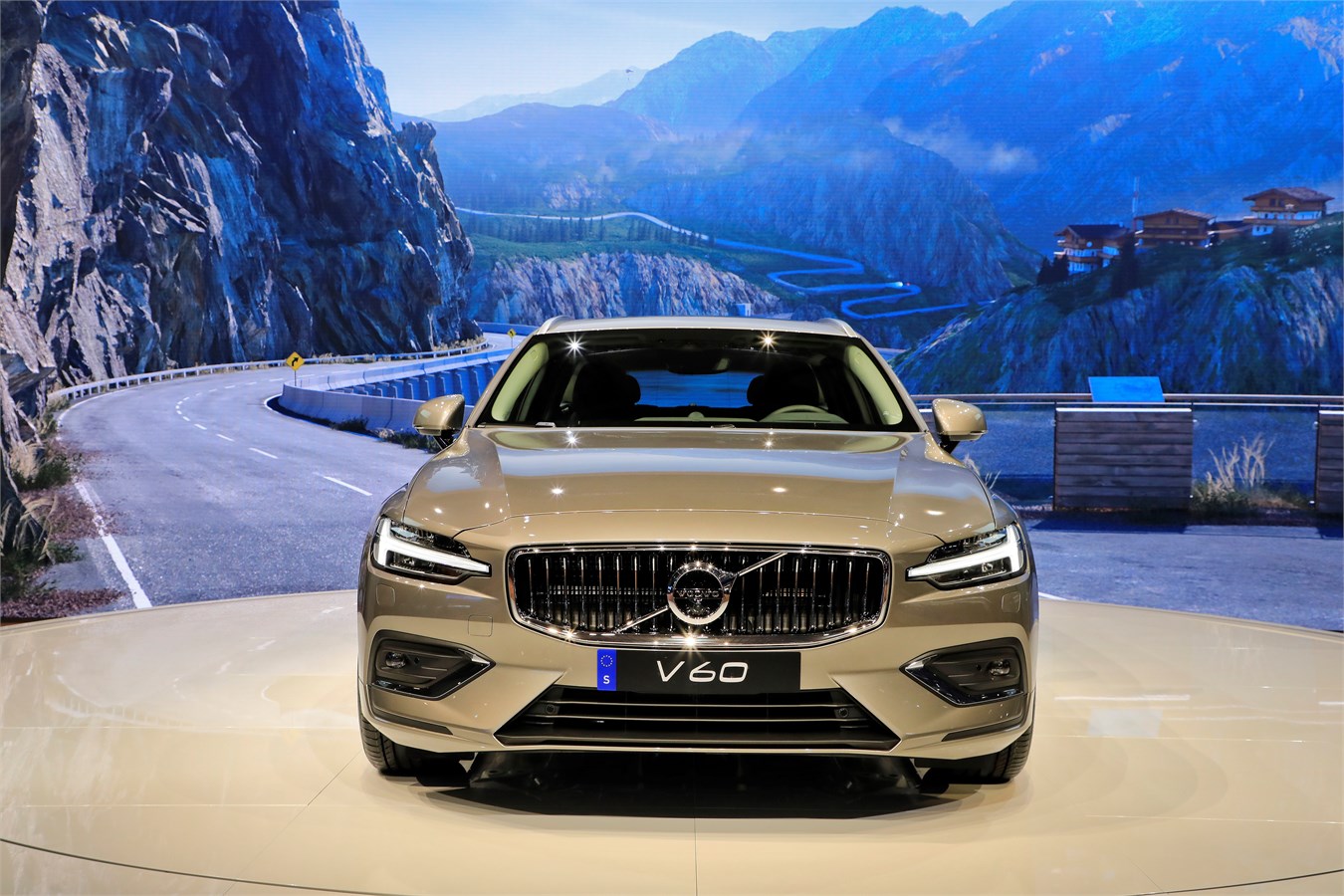 Volvo V60 - Salon de Genève - Mars 2018 - photo@Ace Team pour Volvo Car France