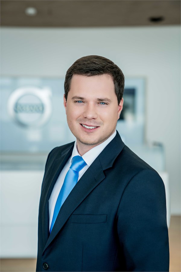 Антон Свекольников — директор по корпоративным коммуникациям и мероприятиям Volvo Car Russia